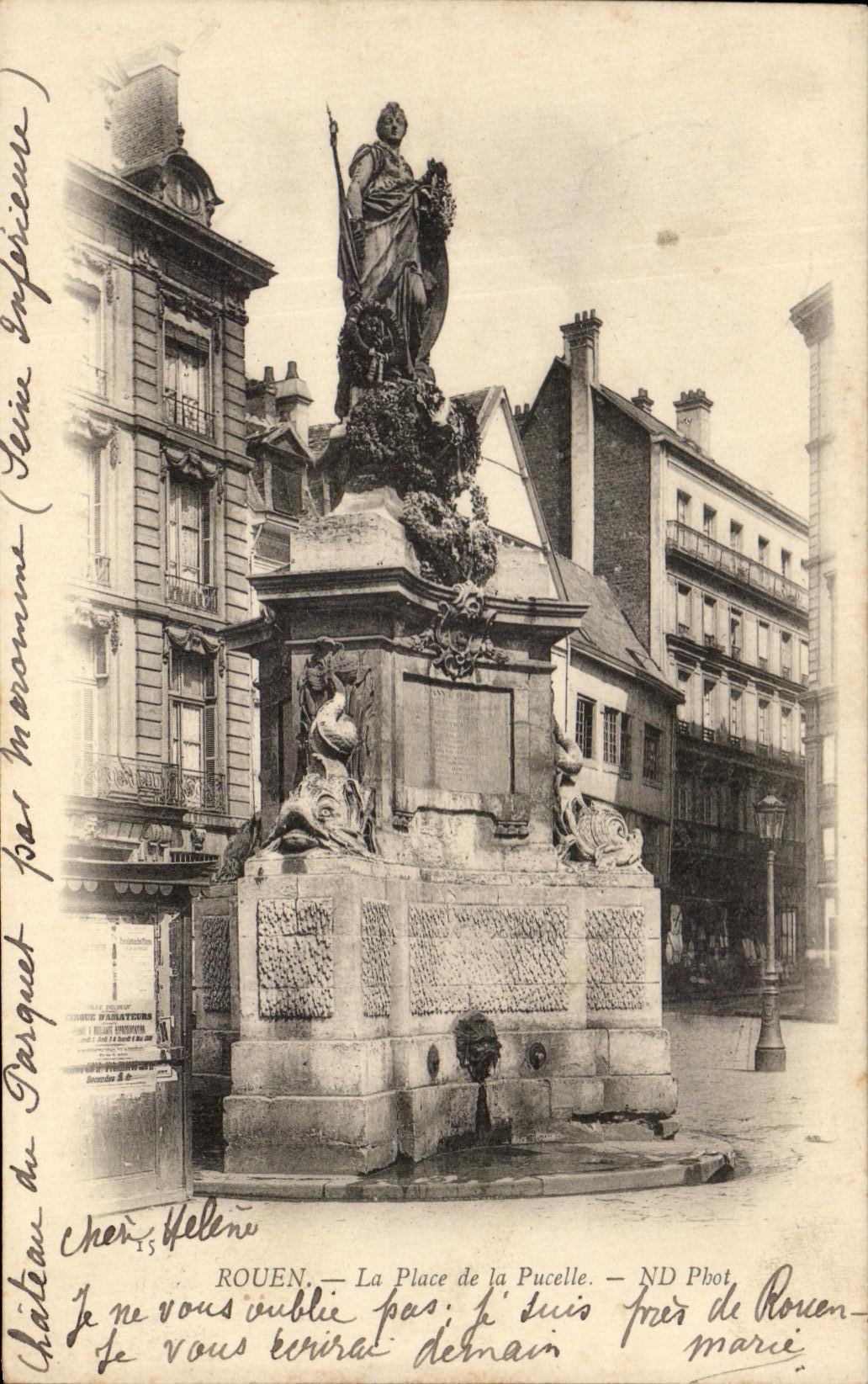 CPA Rouen La Place de la Pucelle Jeanne d'arc