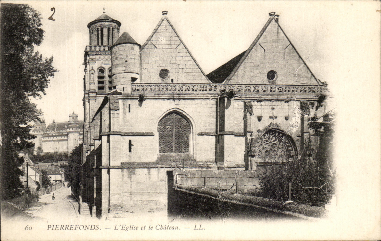 CPA Pierrefonds L'Eglise et le Chateau