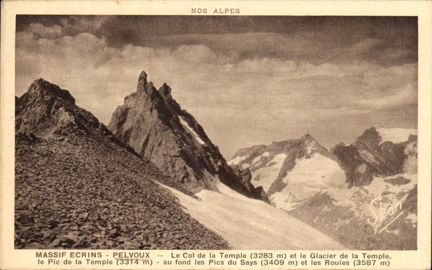 Massif des Écrins - Pelvoux — Le Col de la Temple (3283 m) et le Glacier de la Temple, le Pic de la Temple (3314 m) — au fond les Pics du Says (3409 m) et les Rouies (3587 m) — Nos Alpes