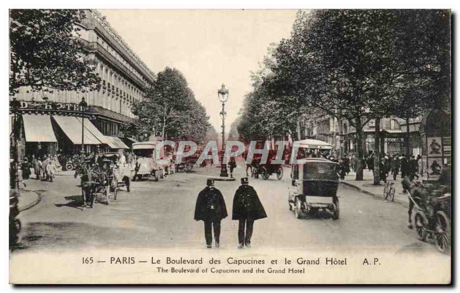 CPA Paris Le Boulevard des Capucines et le Grand Hotel