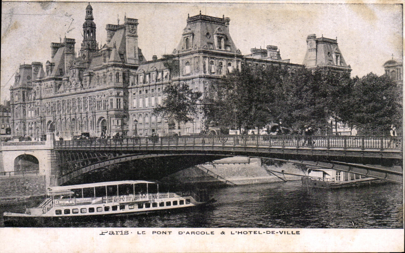 CPA Paris Le Pont D'Arcole et l'Hotel De Ville peniche