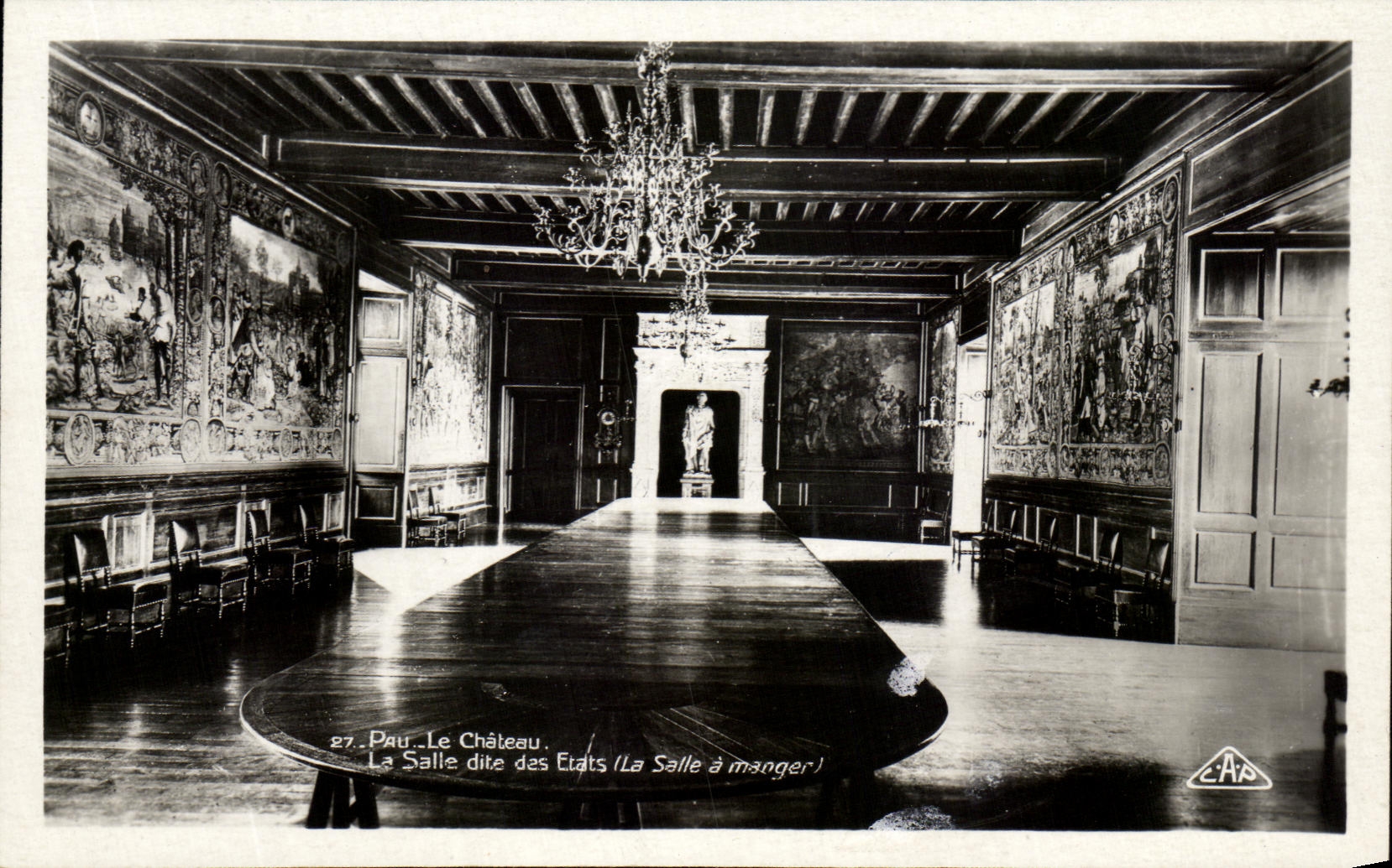 Pau. Schloss — Der Raum genannt die Staaten (Esszimmer) — C.A.P. (46)