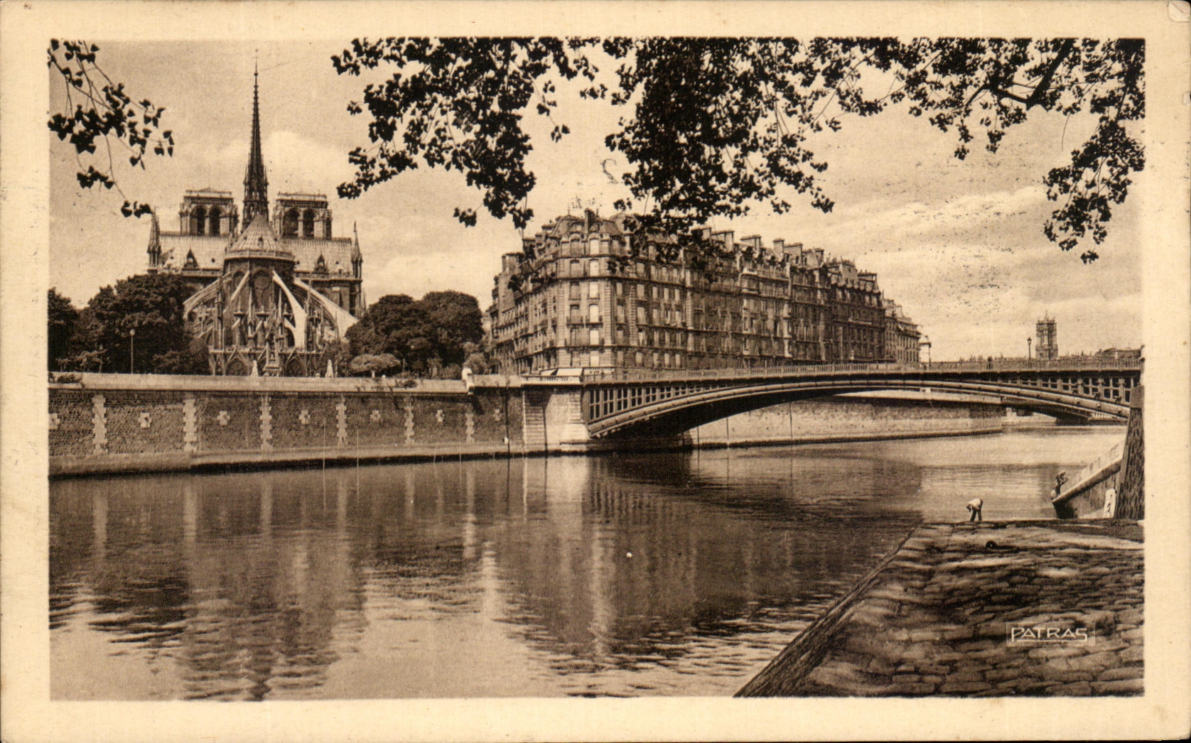CPA Les Jolis coins de Paris Iles de la cite vues de l'ile Saint Louis
