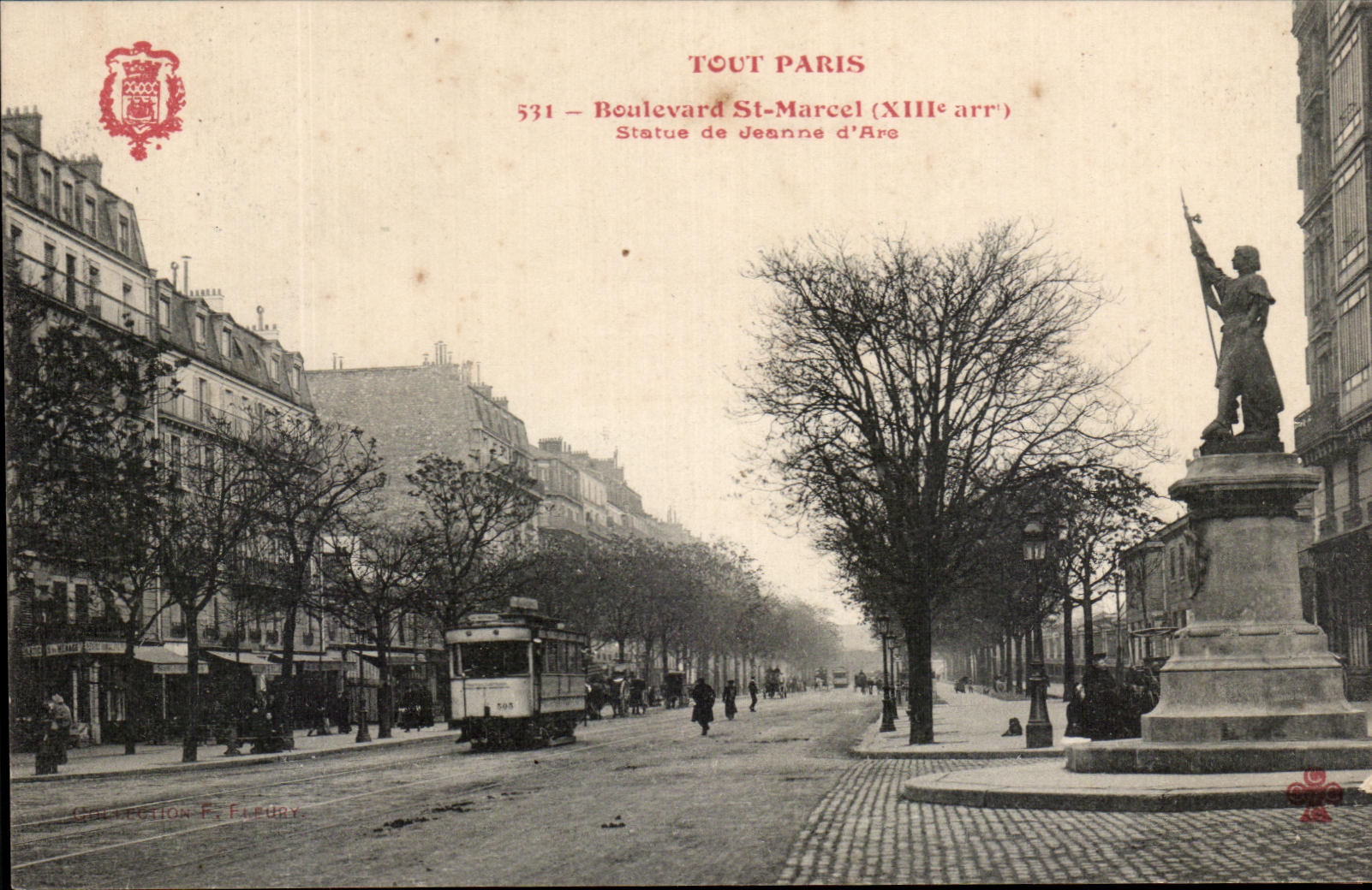 CPA Tout Paris Boulevard St Marcel Statue de Jeanne d'Arc