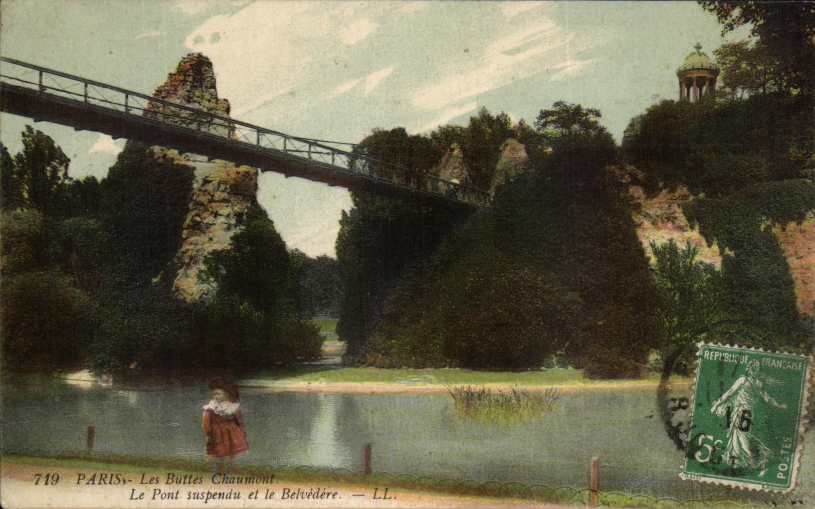 CPA Paris Les Buttes Chaumont Le Pont Suspendu et le Belvedere