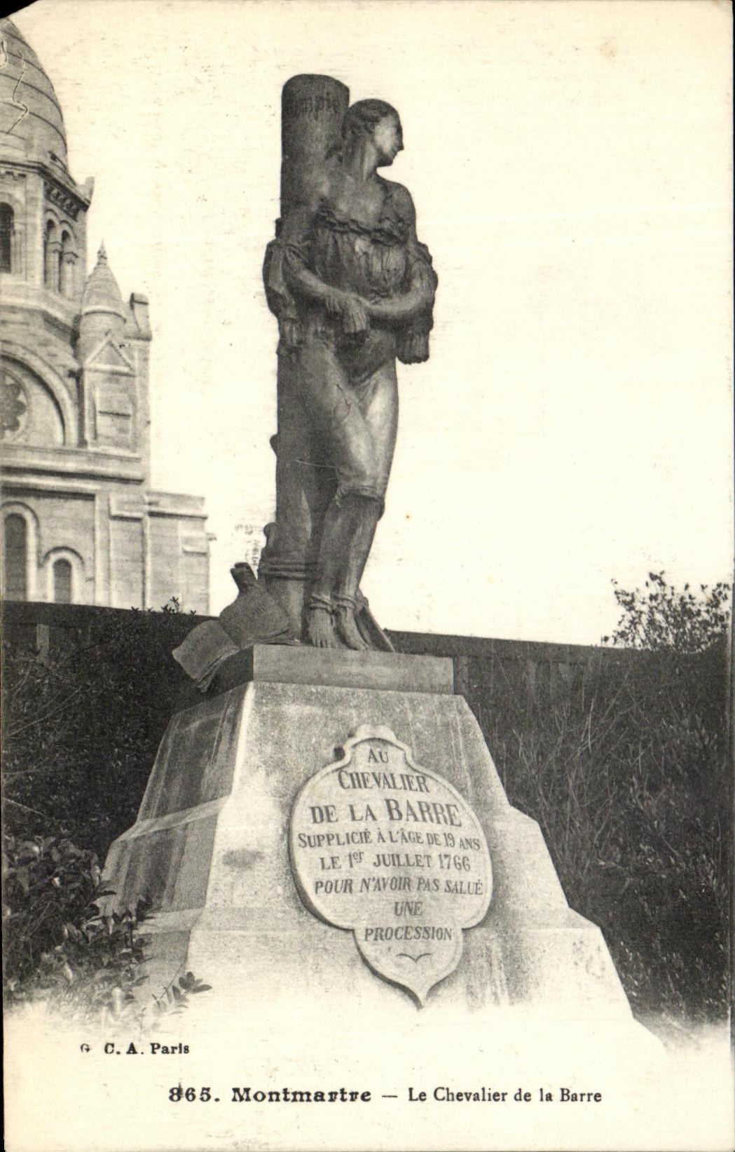 CPA Paris Montmartre Le Chevalier de La Barre Sacre Coeur