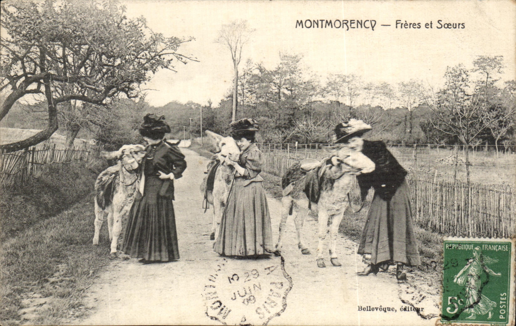 CPA Montmorency Freres Et Soeurs Anes