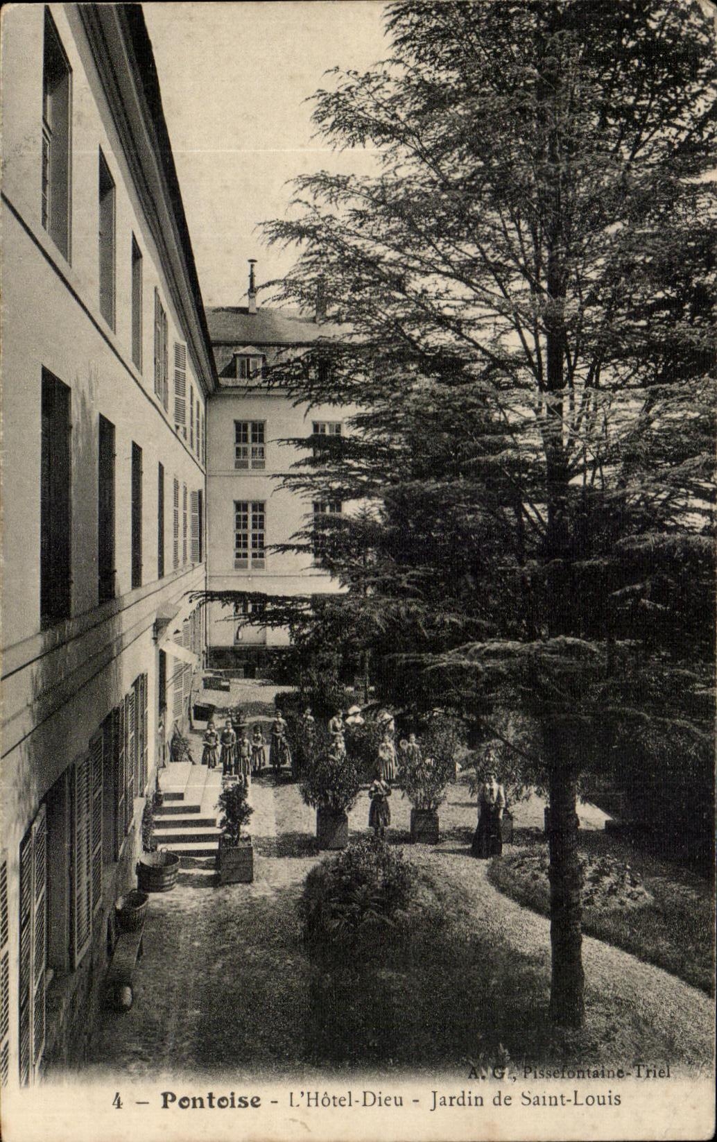 CPA Pontoise L'Hotel dieu Jardin de Saint Louis