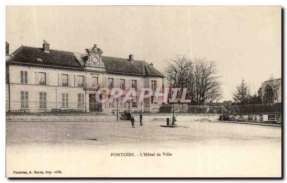 CPA Pontoise L'Hotel de Ville