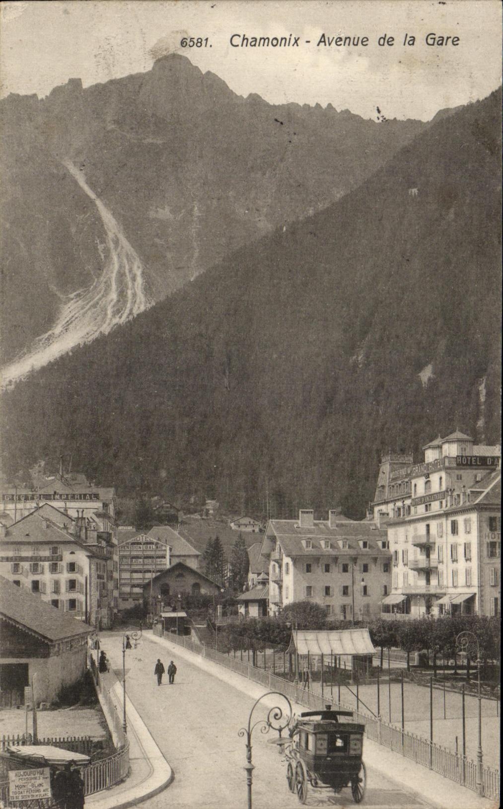 CPA Chamonix Avenue de la Gare