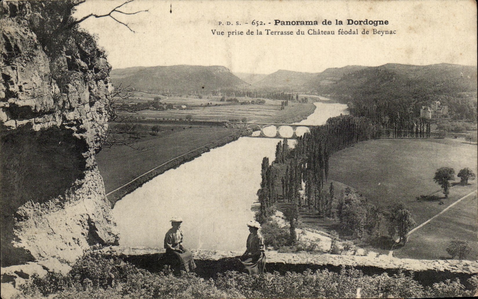 Panorama de la Dordogne — Vue prise de la Terrasse du Château féodal de Beynac — P.D.S. - 652