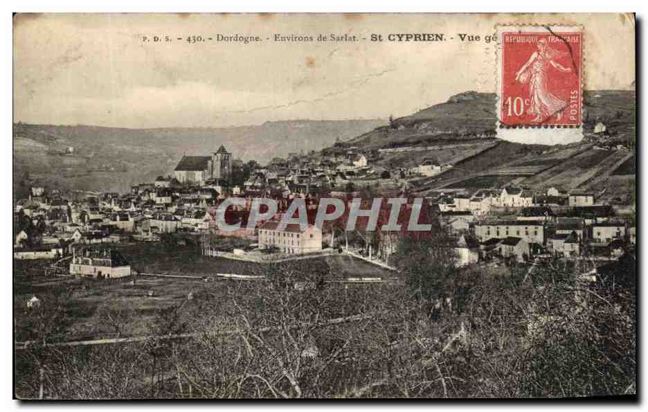 CPA Dordogne Environs de Sarlat St Cyprien Vue Generale