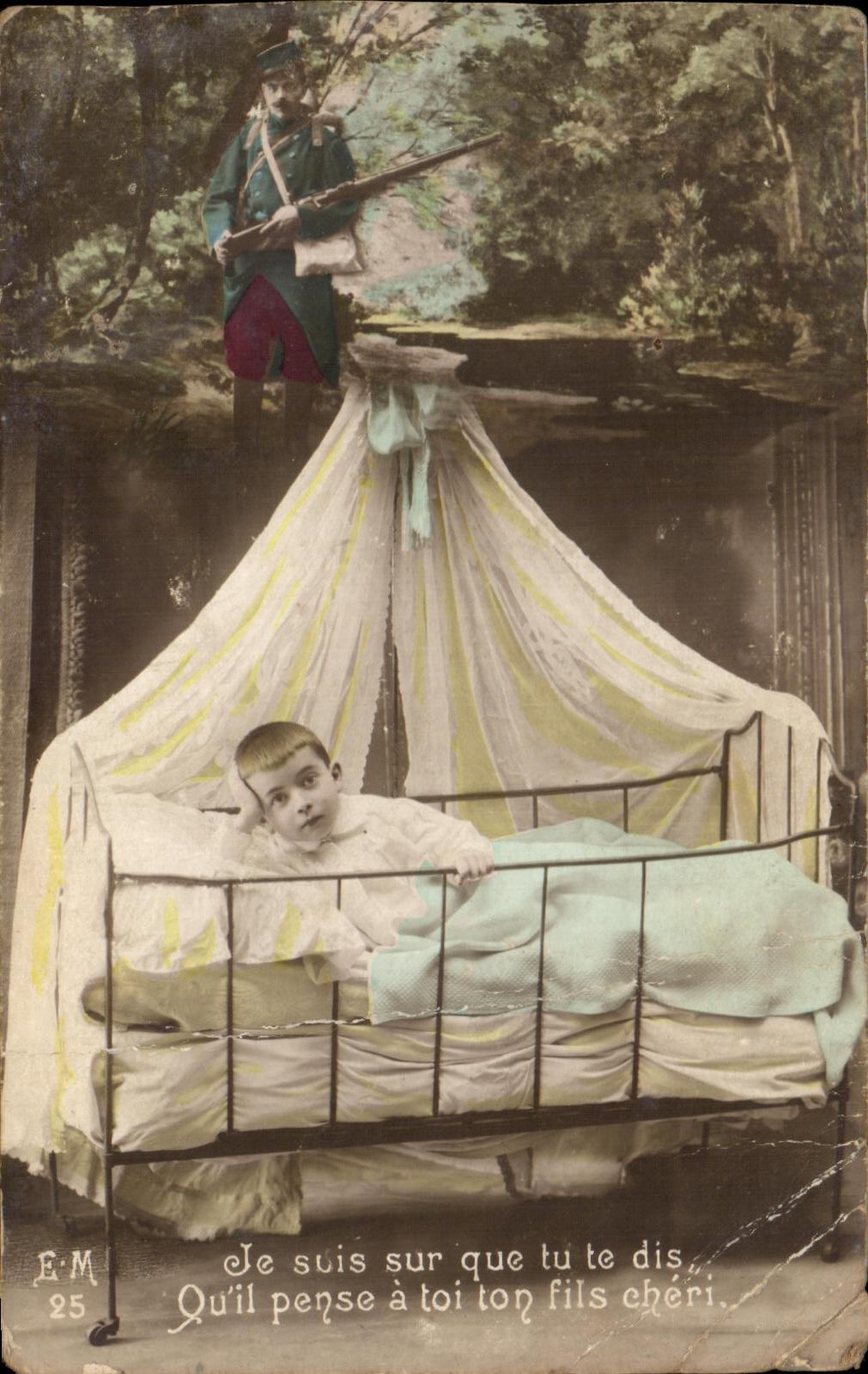 CPA Enfant Militaria