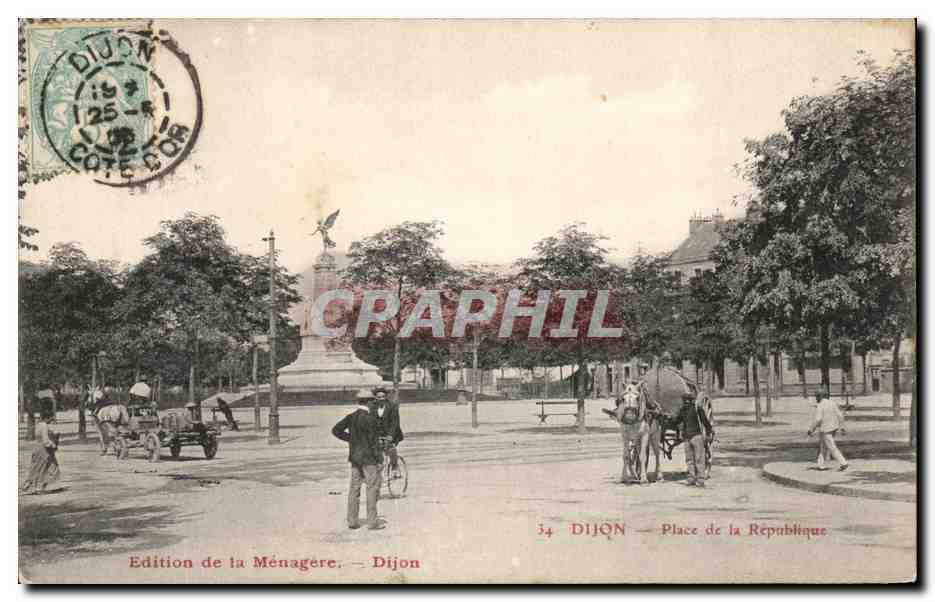 CPA Dijon Place De La Republique Attelage (bine animee)