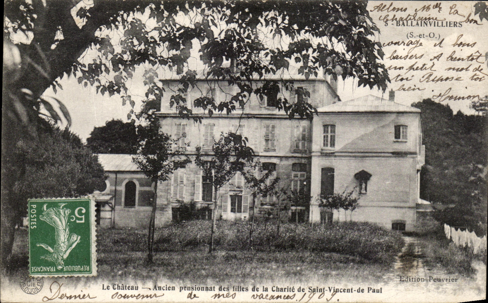 Das Schloss — Ehemalige Mädchenwohnheim der Töchter der Caritas von Saint-Vincent-de-Paul — Edition Peuvrier