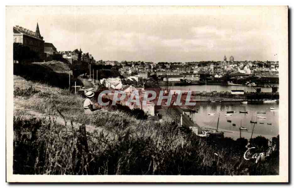 Granville — Vue générale sur les bassins et la haute ville — C.A.P. Paris