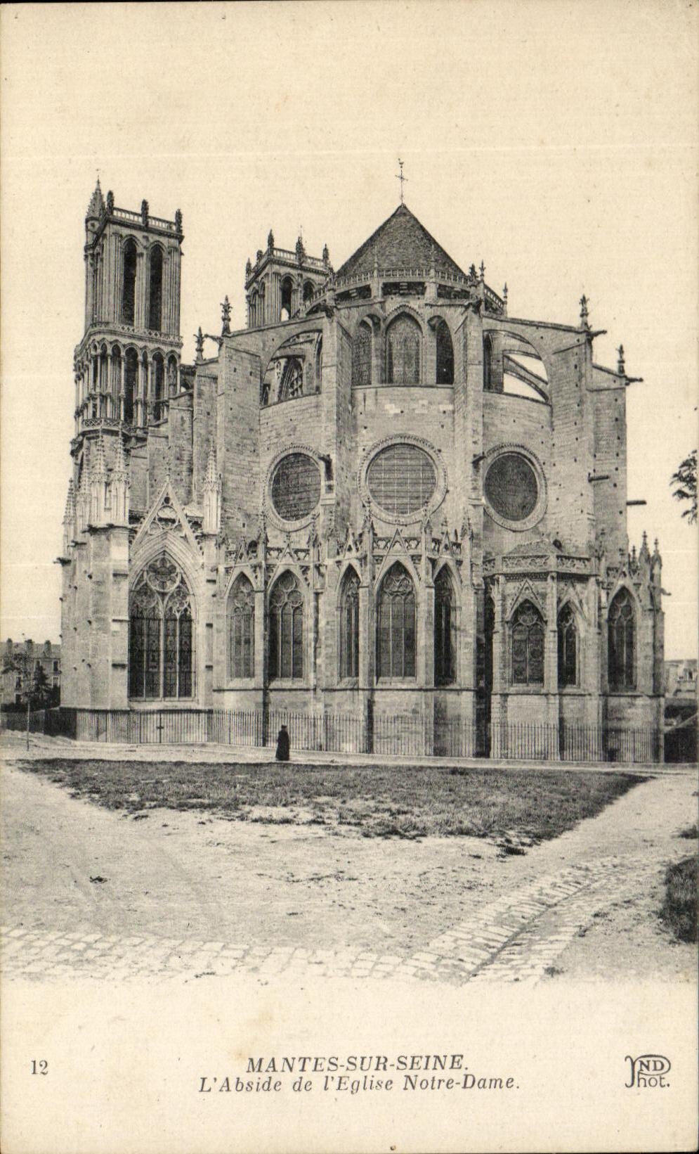 CPA Mantes Sur Seine L'abside De l'Eglise Notre Dame