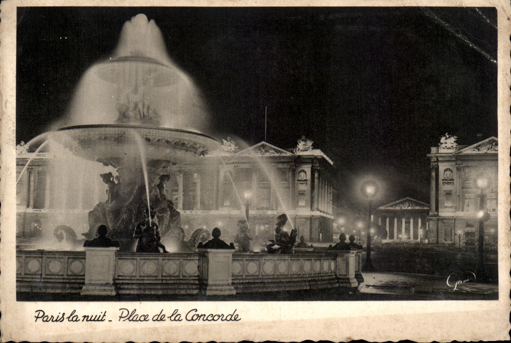 CPA Paris la nuit Place de la Conconde