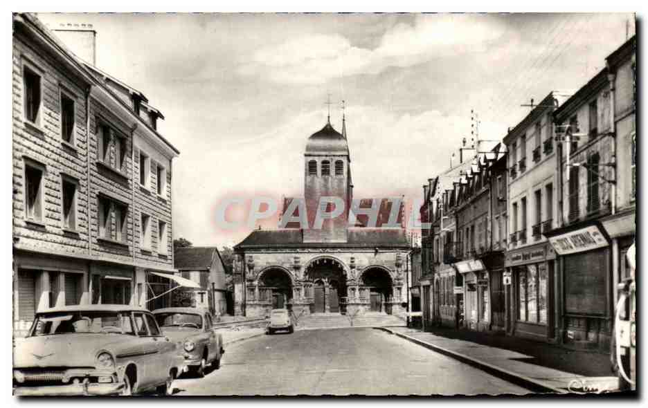 CPSM Vouziers L'Eglise Et rue Chanzy