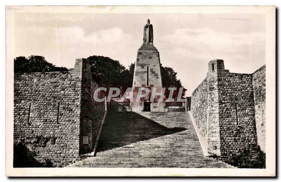 Verdun — Monument à la Victoire — (Léon Chesnay et Jean Boucher) — Les Éditions Frémont