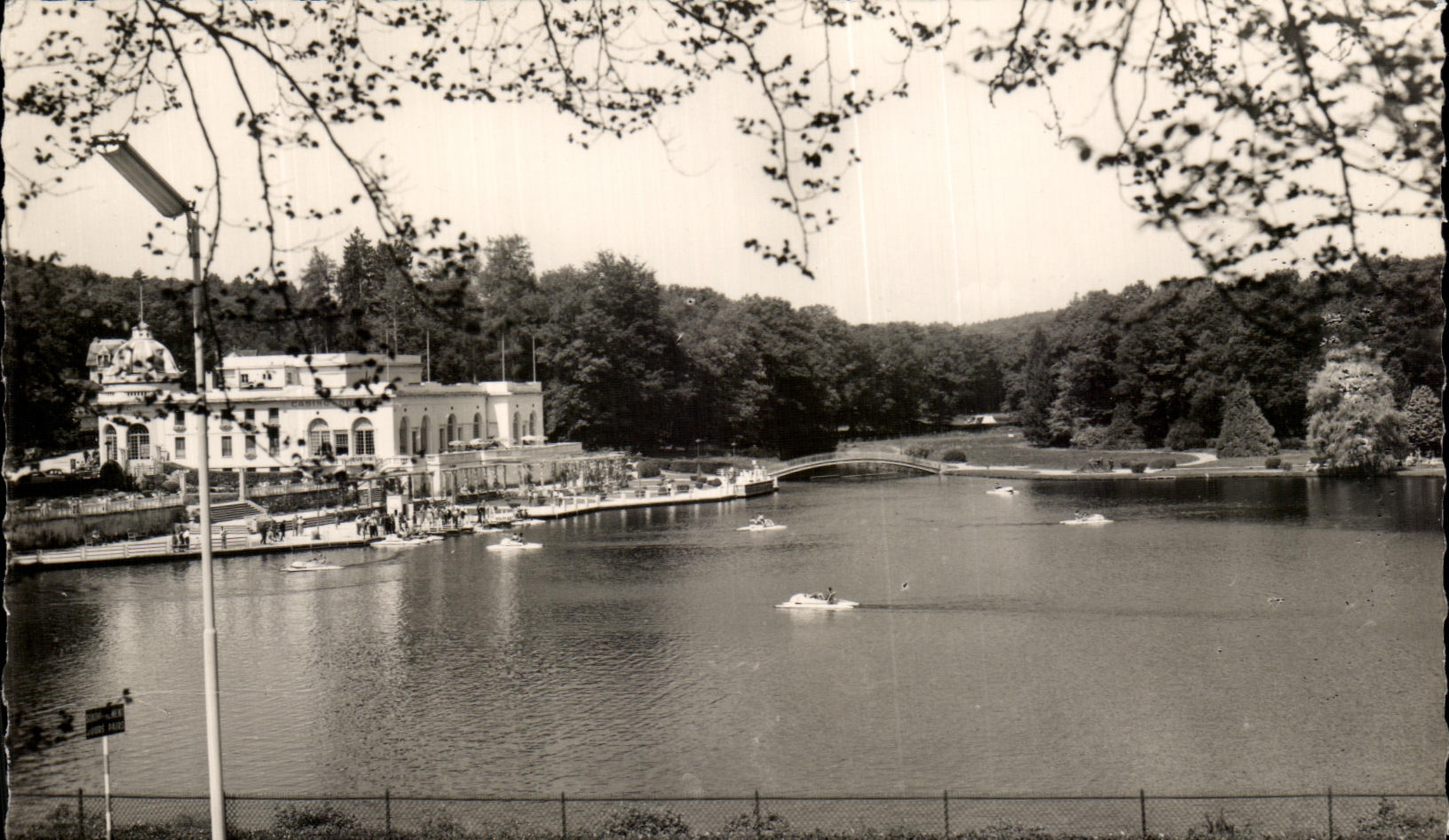 Estación Termal de BAGNOLES-de-l'ORNE — El Casino del Lago — Ed. R. Gallais, Rueil-Malmaison