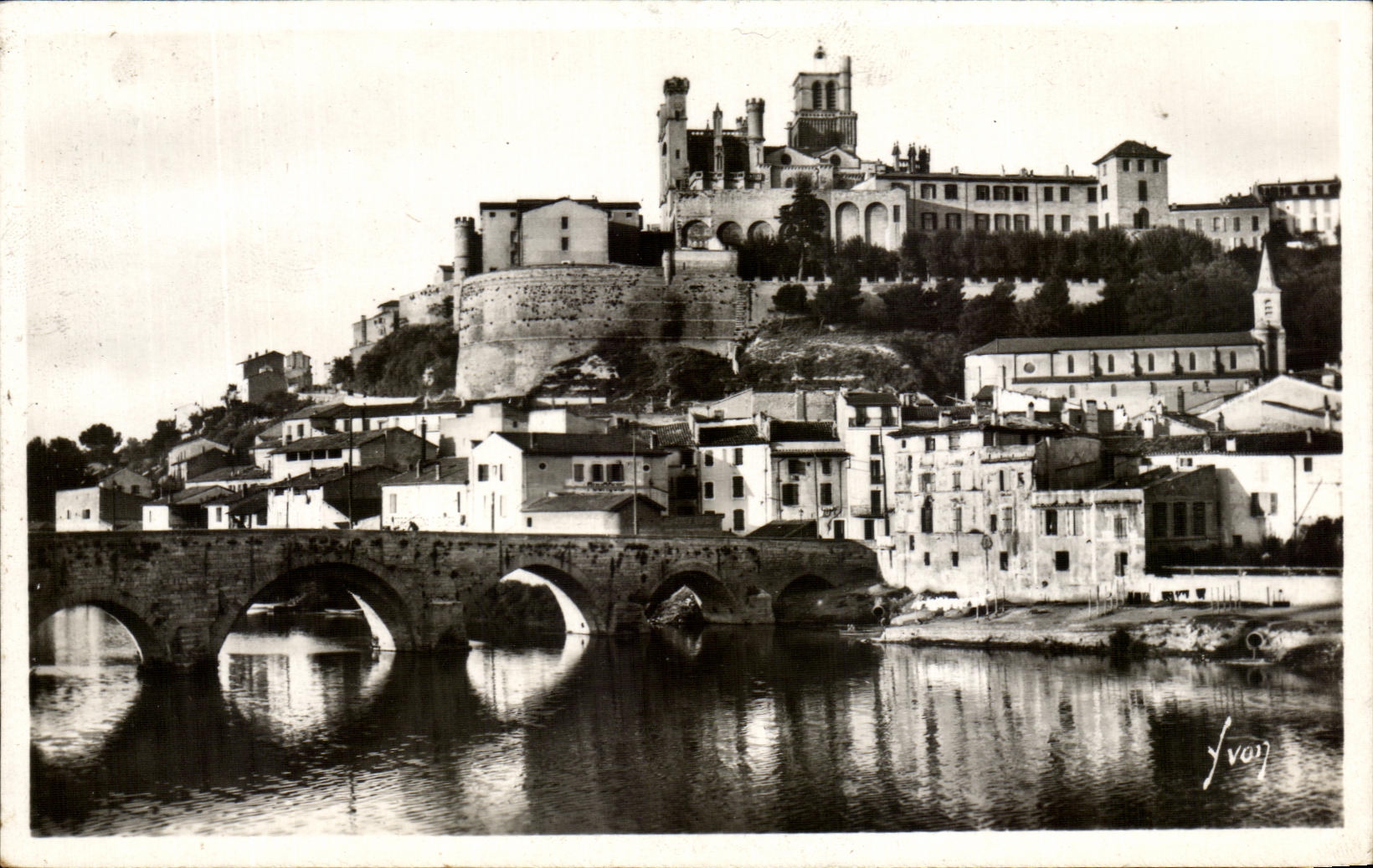 Béziers — Vue des rives de l'Orb — La Douce France