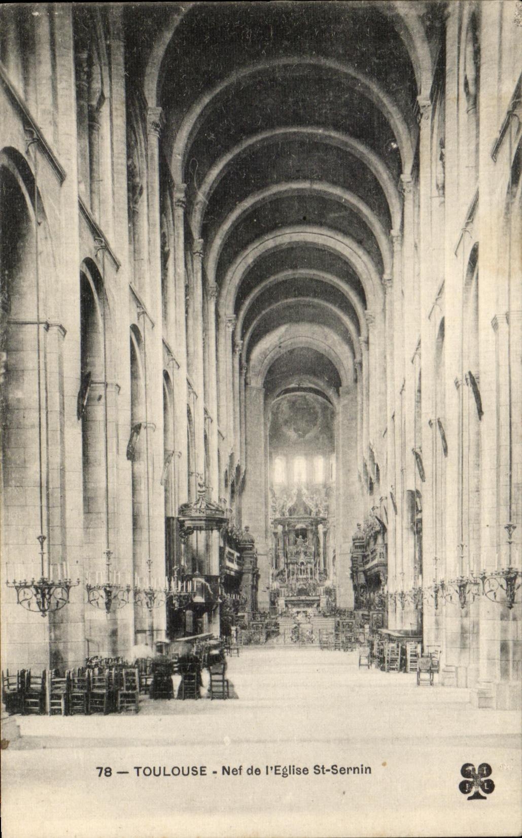CPA Toulouse Nef de l'Eglise St Sernin