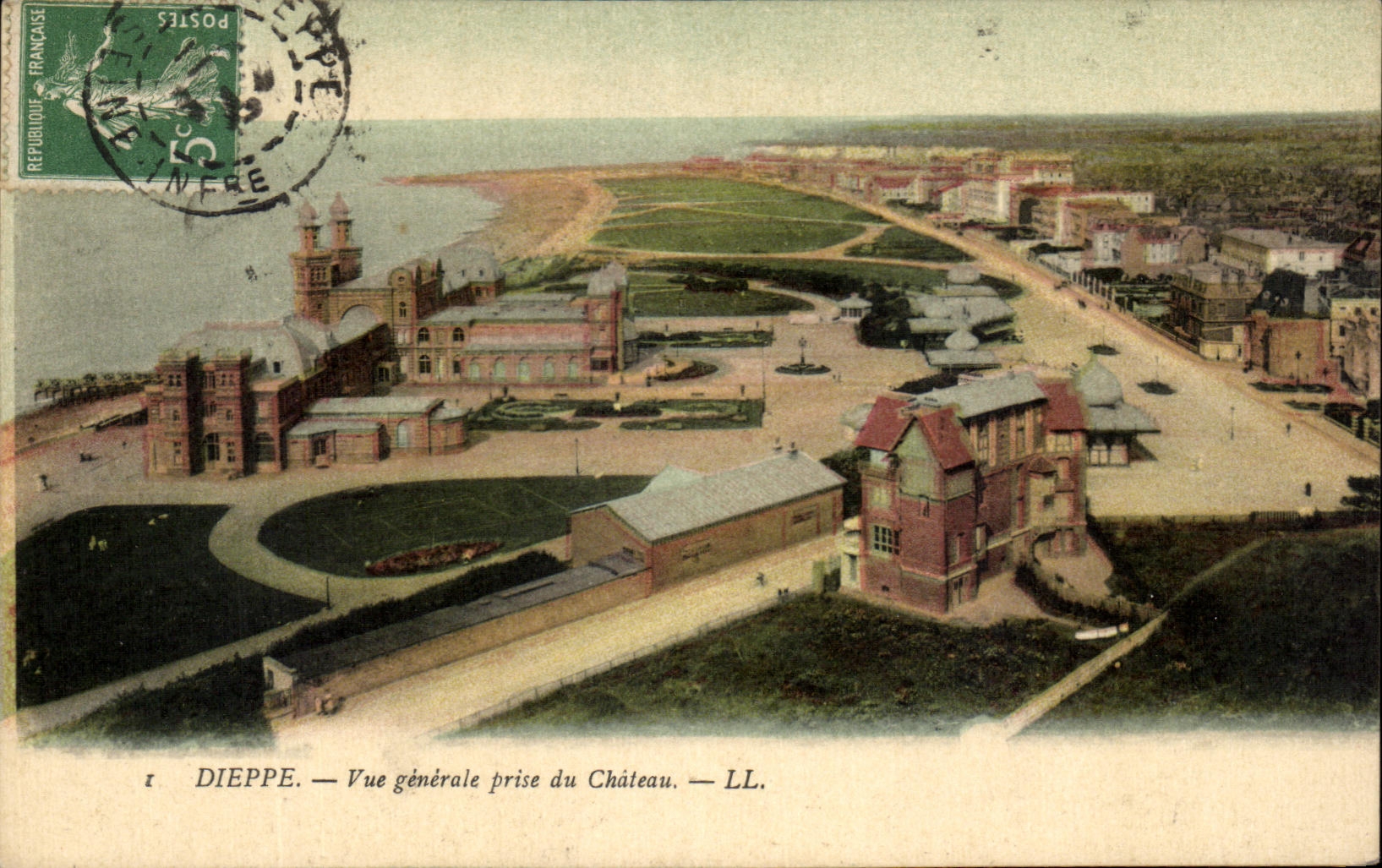 CPA Dieppe Vue Generale prise du Chateau