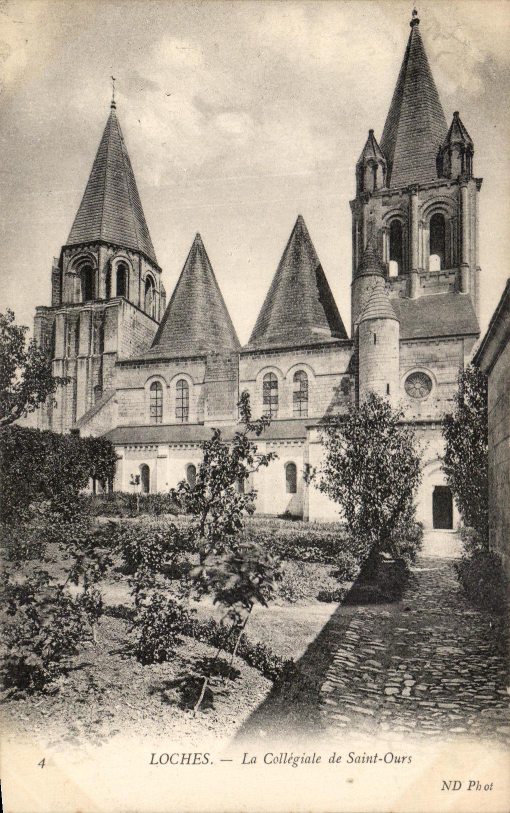 CPA Loches La Collegiale de Saint Ours