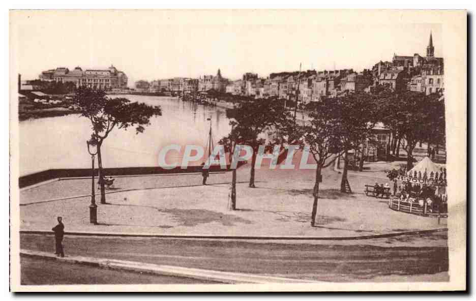 CPA Trouville La Reine Des Plages Le Quai De Joinville