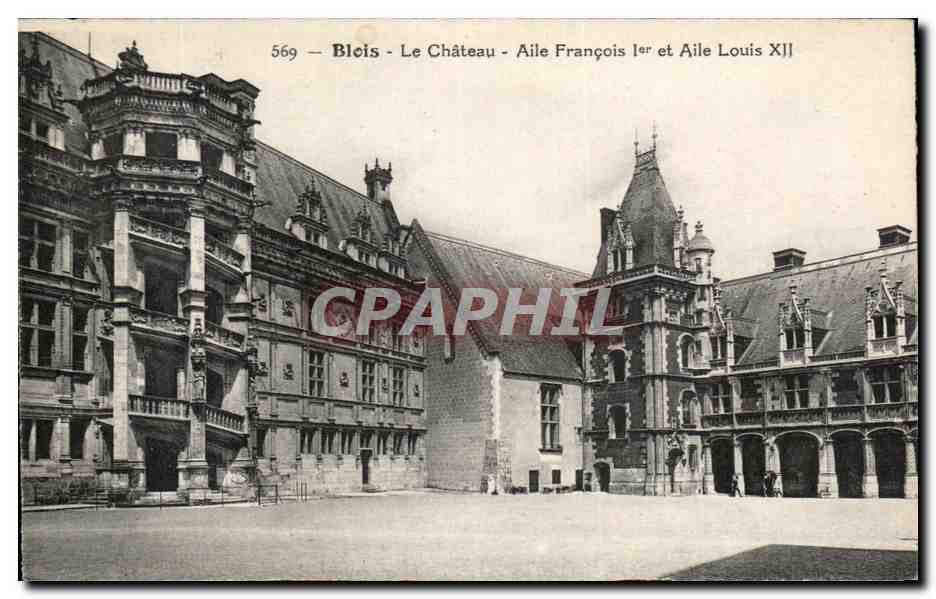 CPA Blois Le Chateau Aile Francois 1er et Aile Louis XII