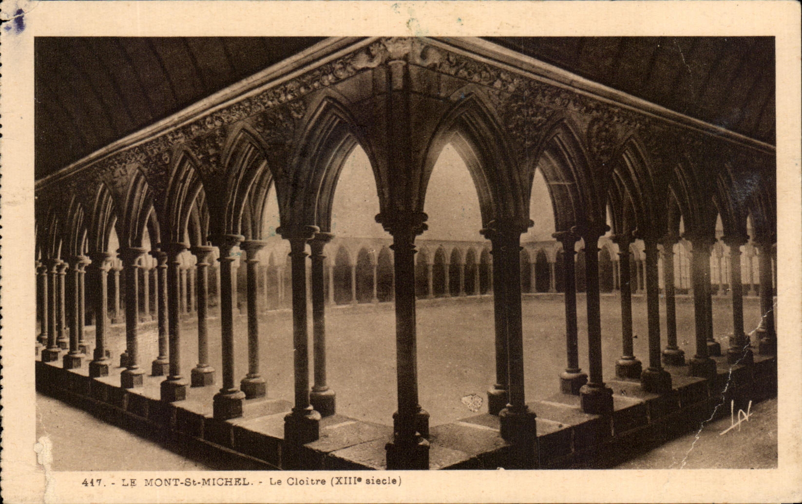 CPA Le Mont St Michel Le Cloitre