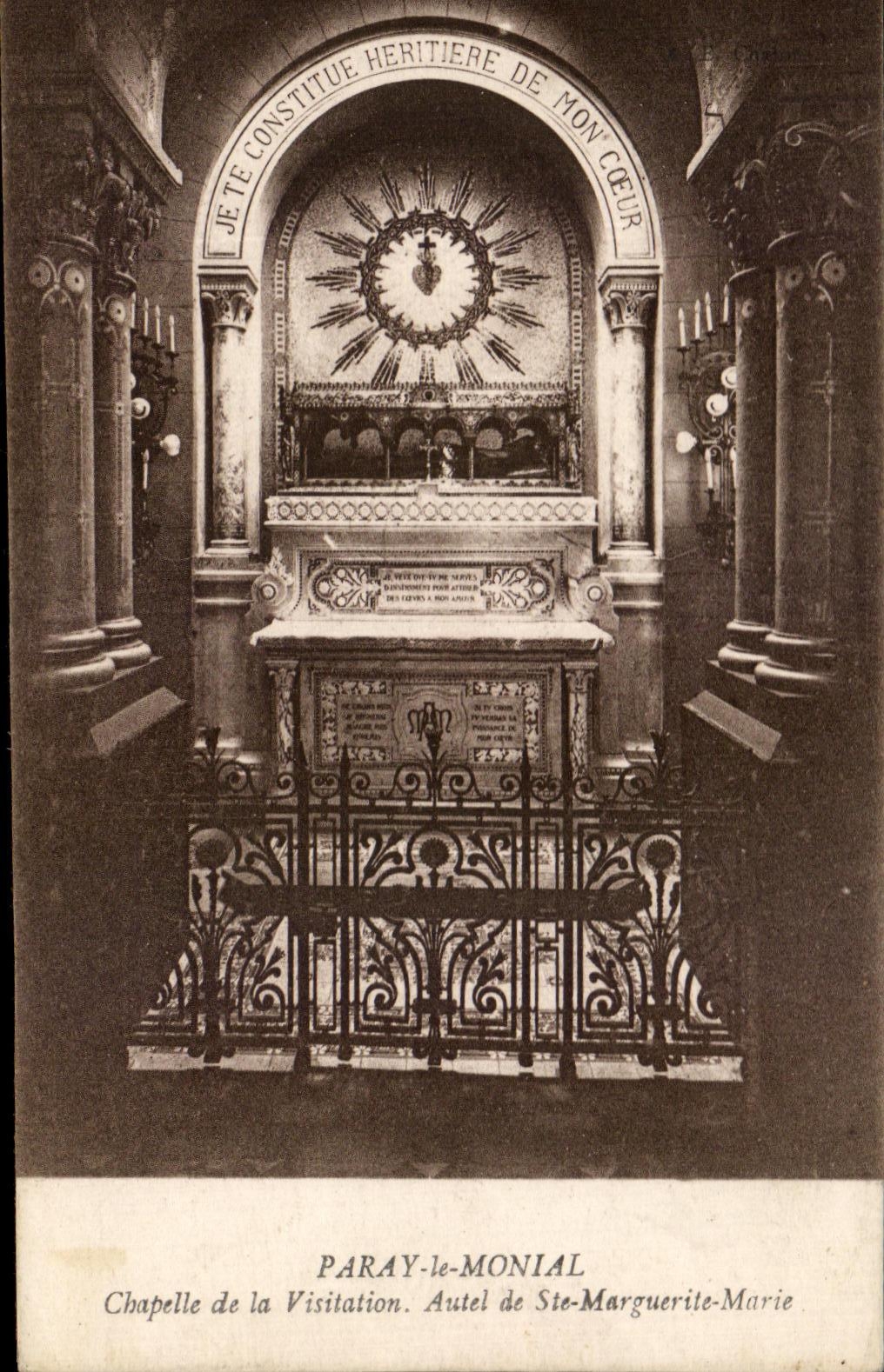 CPA Paray le Monial Chapelle de la Visitation Autel de Ste Marguerite Marie