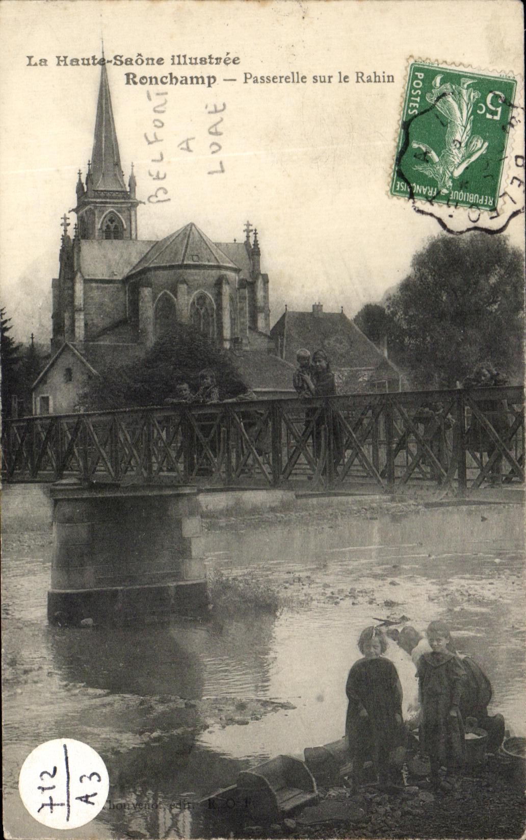 CPA La Haute Saone Illustree Ronchamp Passerelle Sur le Rhin Enfants