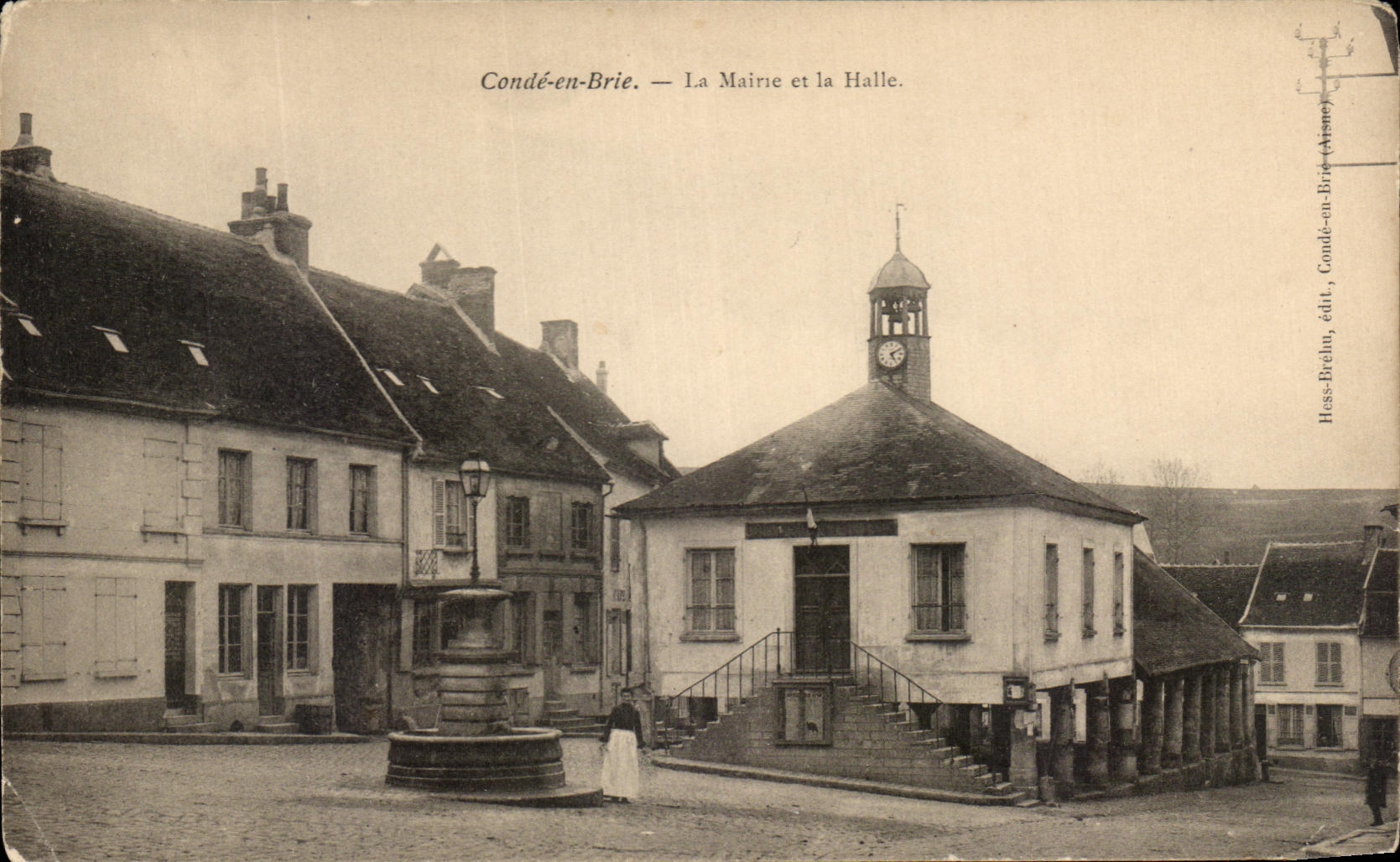 Antike Ansichtskarte Conde En Brie Rathaus und Markthalle
