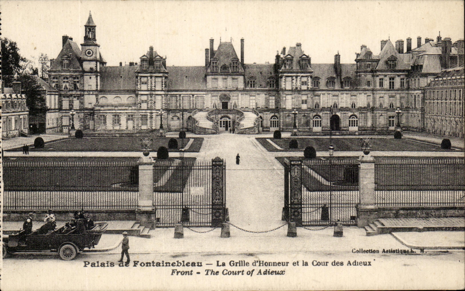 Palacio de Fontainebleau — La Puerta de Honor y el Patio de los Adioses — Colección Artística M.