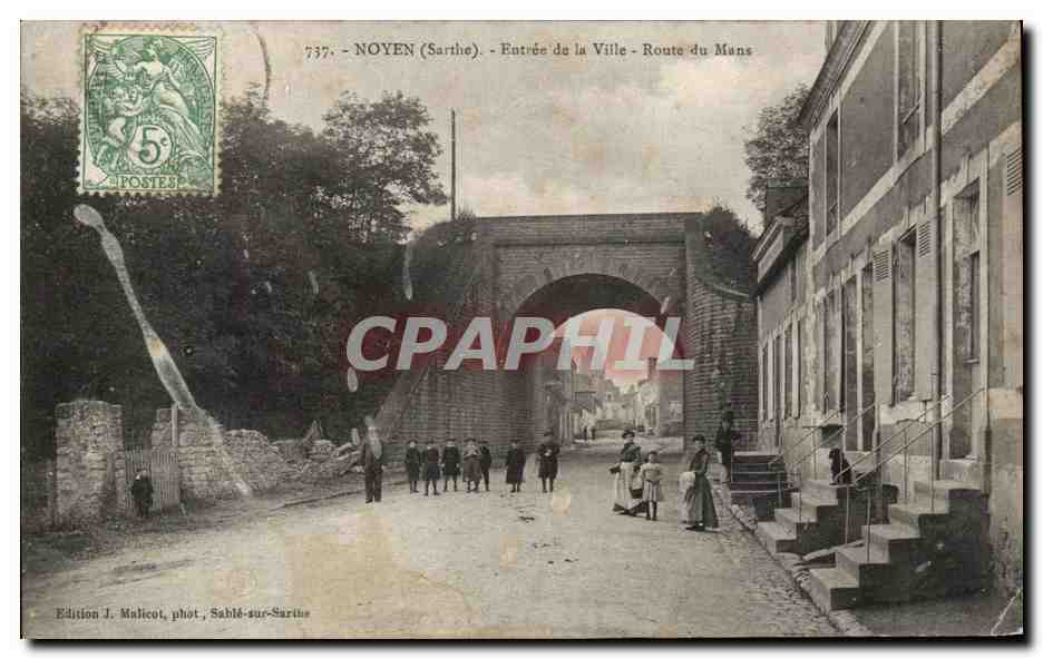 CPA Noyen Entree de la Ville Route du Mans