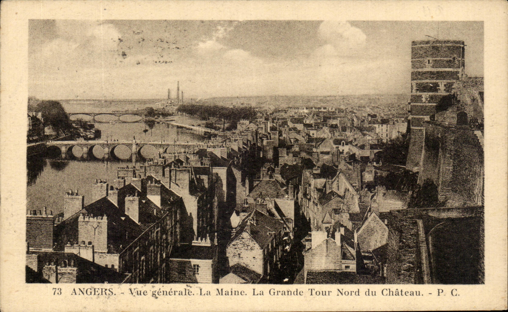 CPA Angers Vue Generale La Maine La Grande Tour Nord du Chateau