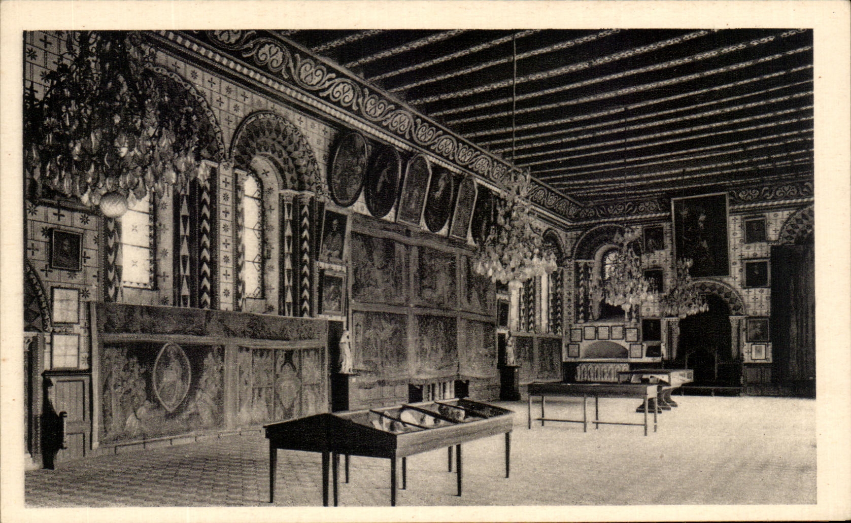 CPA Angers Musee des Tapisseries La Grande Salle