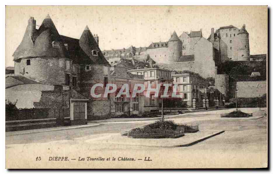 CPA Dieppe Les Tourelles et le Chateau