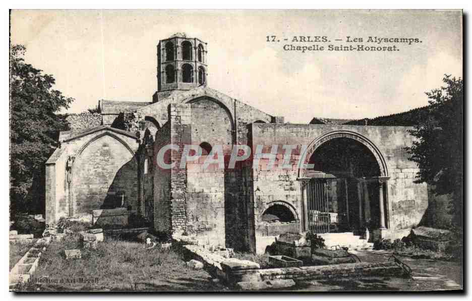 CPA Arles Les Alyscamps Chapelle Saint Honorat