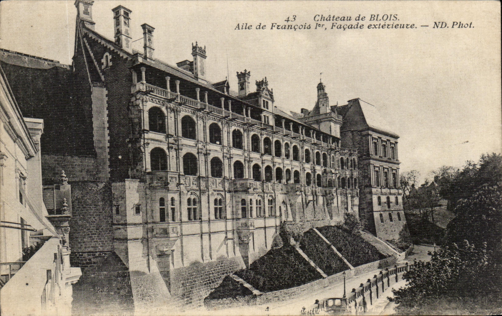 Château de Blois — Aile de François Ier, Façade extérieure — ND. Phot.
