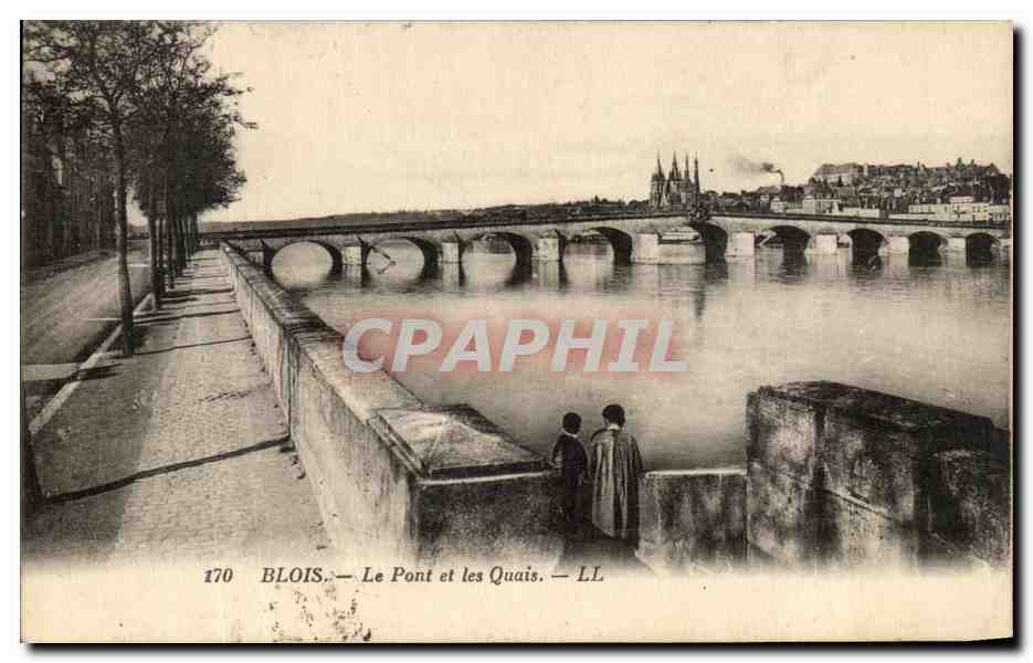 CPA Blois Le Pont et les Quais Enfants