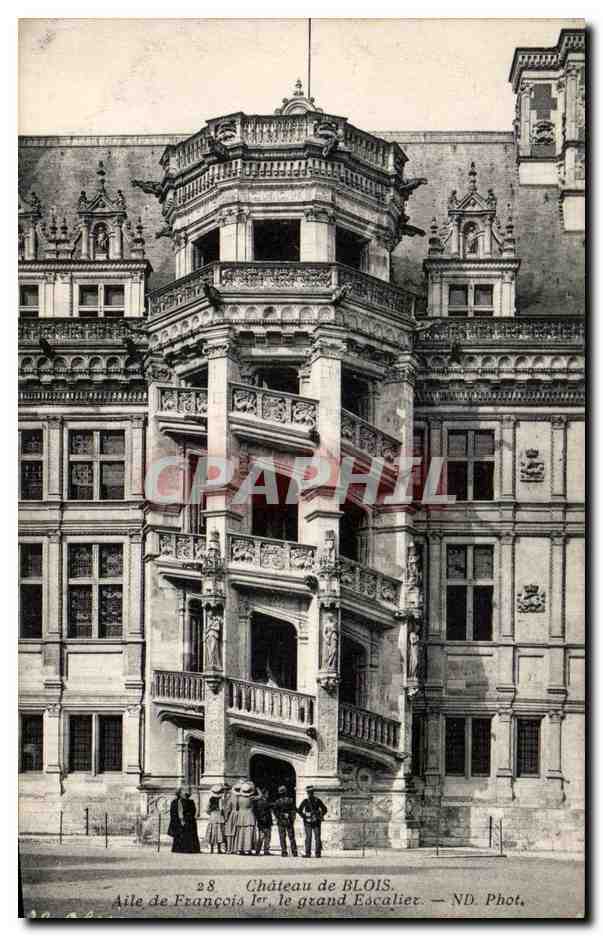Château de Blois — Aile de François Ier, le grand Escalier — ND. Phot.