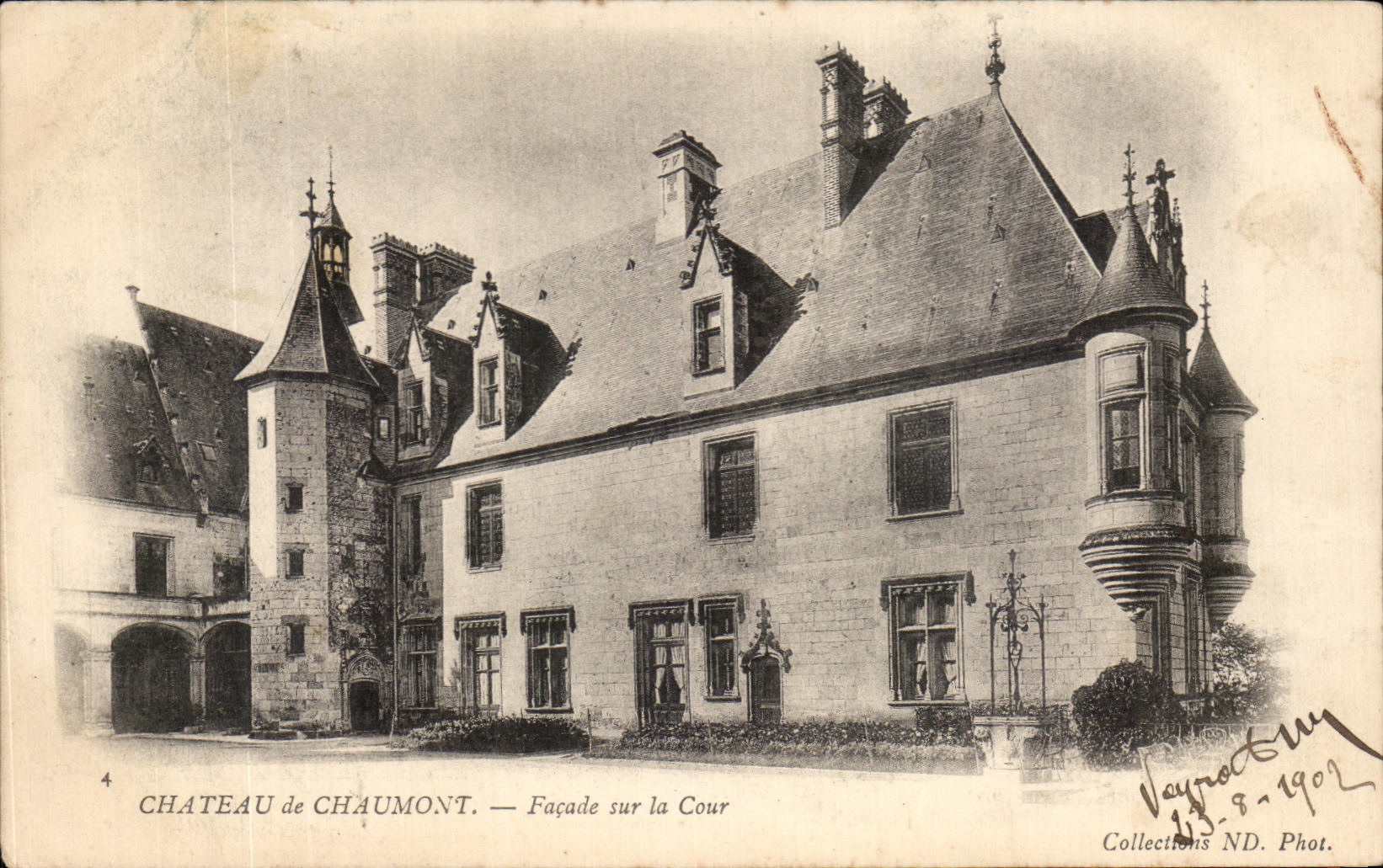 CPA Chateau de Chaumont Facade sur la Cour