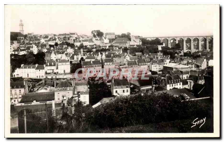 CPA Morlaix Vue Generale Vers St Martin et le Viaduc
