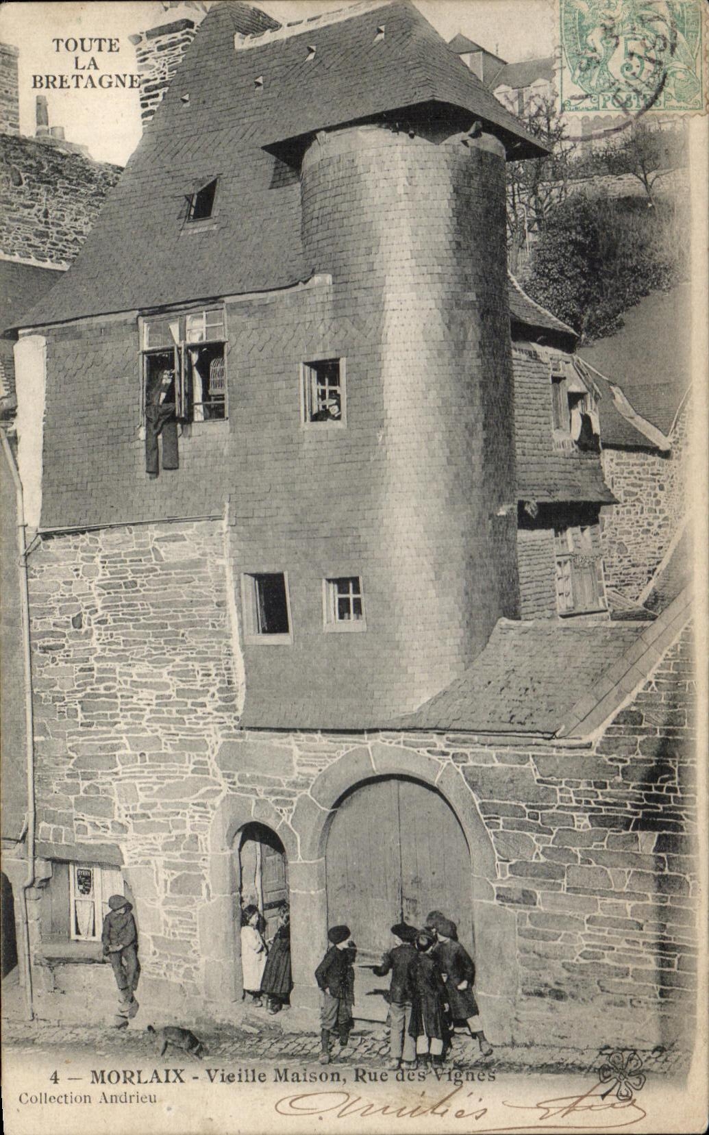 CPA Morlaix Vieille Maison Rue des Vignes Enfants