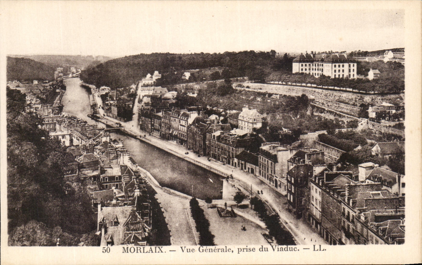 CPA Morlaix Vue Generale Prise du Viaduc