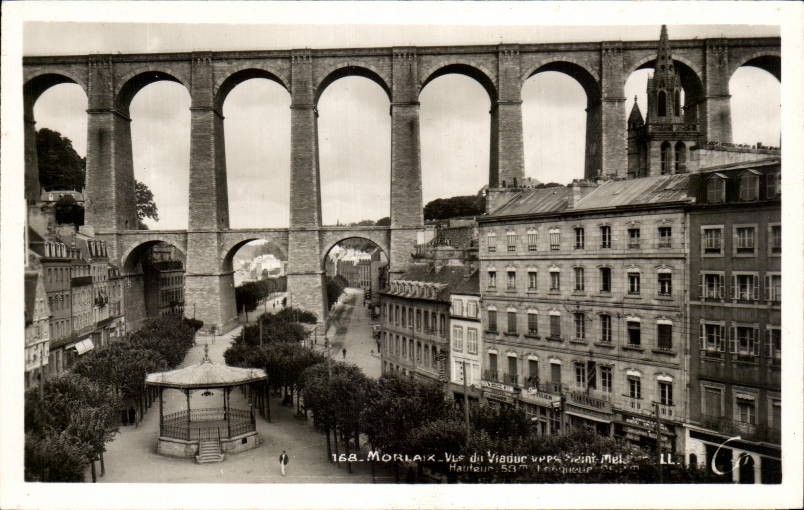 CPA Morlaix Le Viaduc Vu de L'Hotel de Ville 