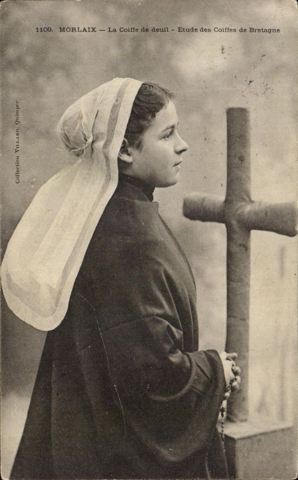 CPA Morlaix La Coiffe de Deuil Etude des Coiffes de Bretagne Folklore Costume